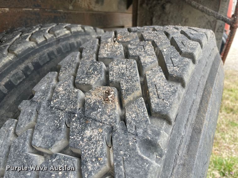 image for item II9328 1985 International 1754  dump truck