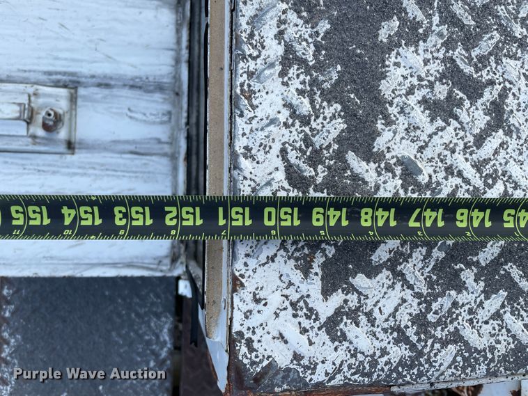 image for item II9329 1991 International 4900  crane truck