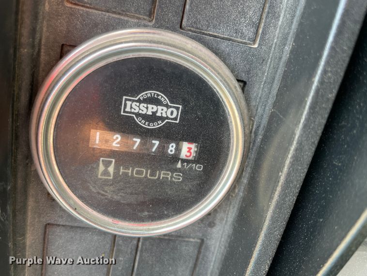 image for item II9329 1991 International 4900  crane truck