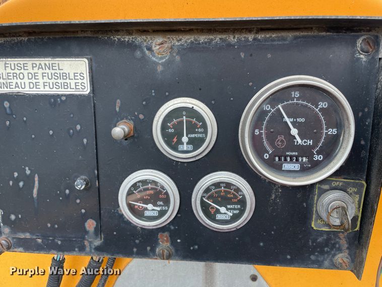 image for item II9330 Rosco RA2000 pot hole patcher