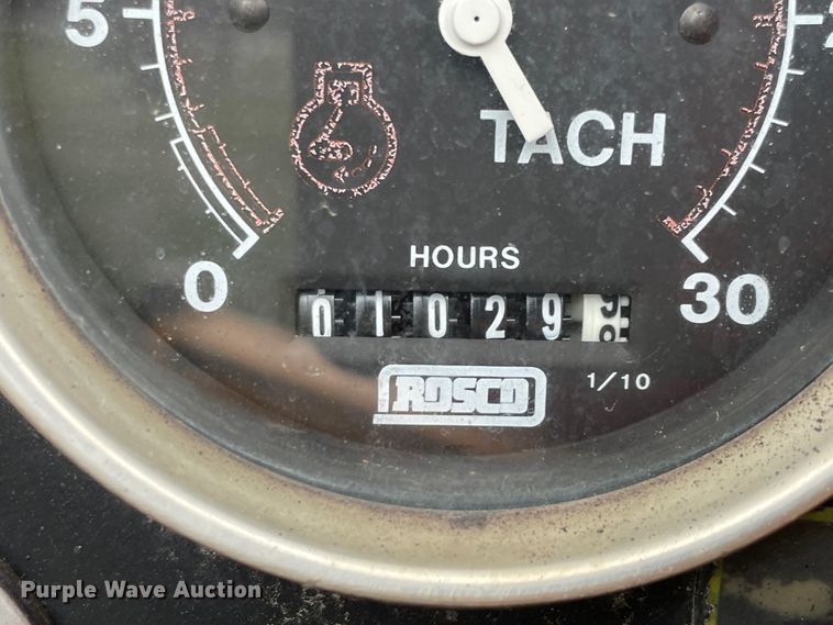 image for item II9330 Rosco RA2000 pot hole patcher