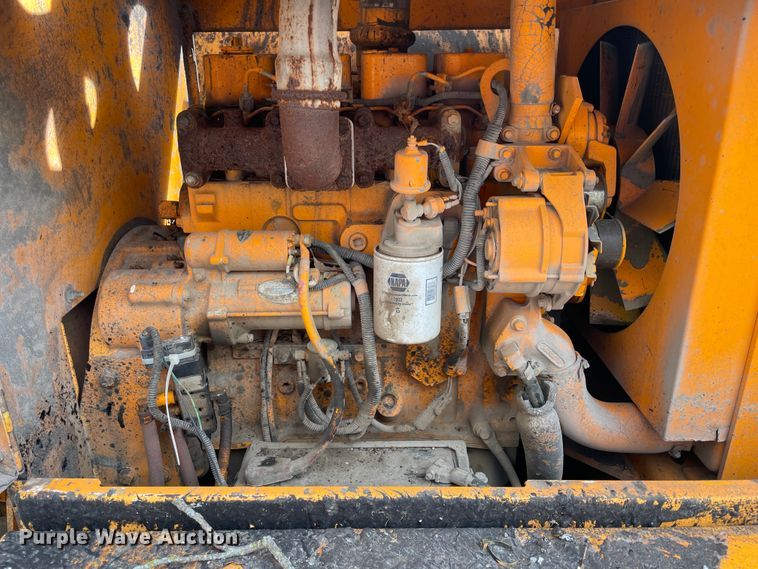 image for item II9330 Rosco RA2000 pot hole patcher