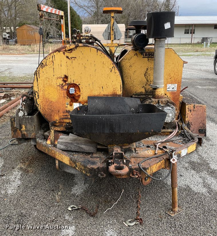 image for item II9331 Rosco RA2000 pot hole patcher