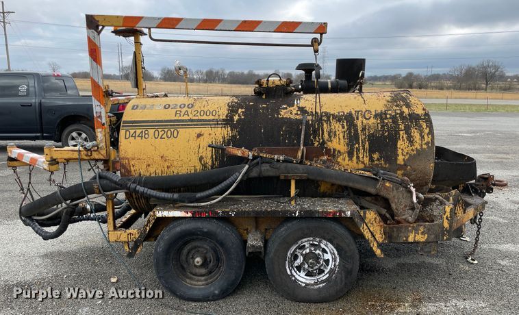 image for item II9331 Rosco RA2000 pot hole patcher