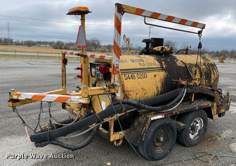 image for item II9331 Rosco RA2000 pot hole patcher