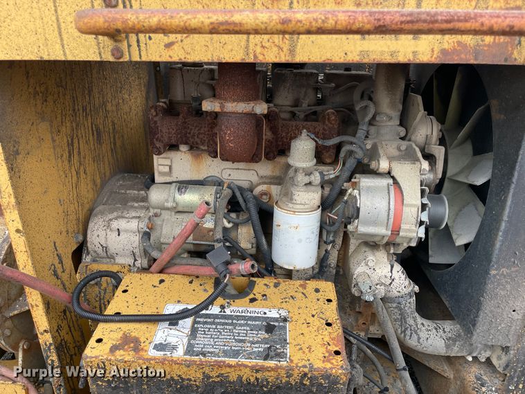 image for item II9331 Rosco RA2000 pot hole patcher