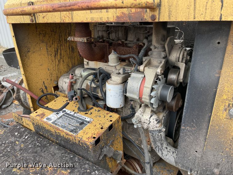 image for item II9331 Rosco RA2000 pot hole patcher