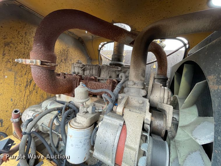 image for item II9331 Rosco RA2000 pot hole patcher