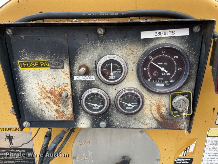 image for item II9331 Rosco RA2000 pot hole patcher