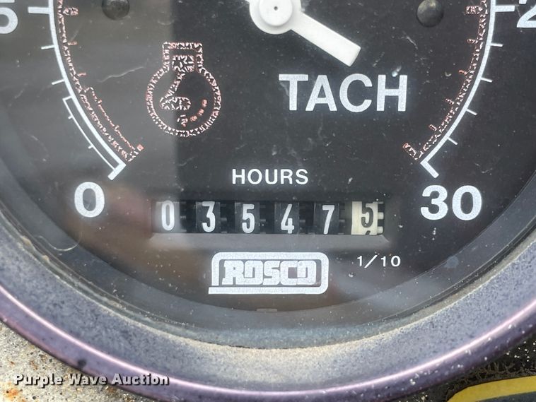 image for item II9331 Rosco RA2000 pot hole patcher