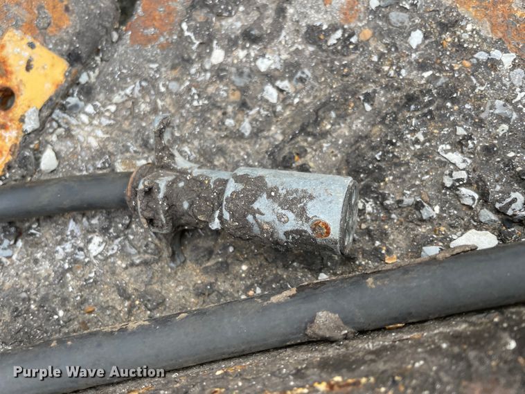 image for item II9331 Rosco RA2000 pot hole patcher