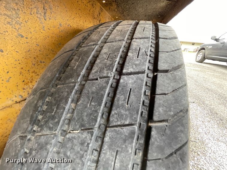 image for item II9331 Rosco RA2000 pot hole patcher