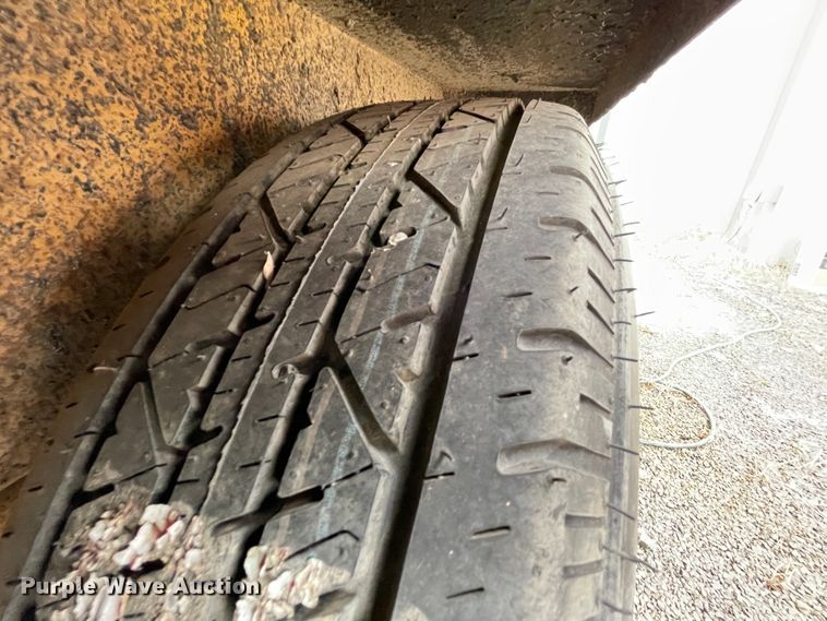 image for item II9331 Rosco RA2000 pot hole patcher