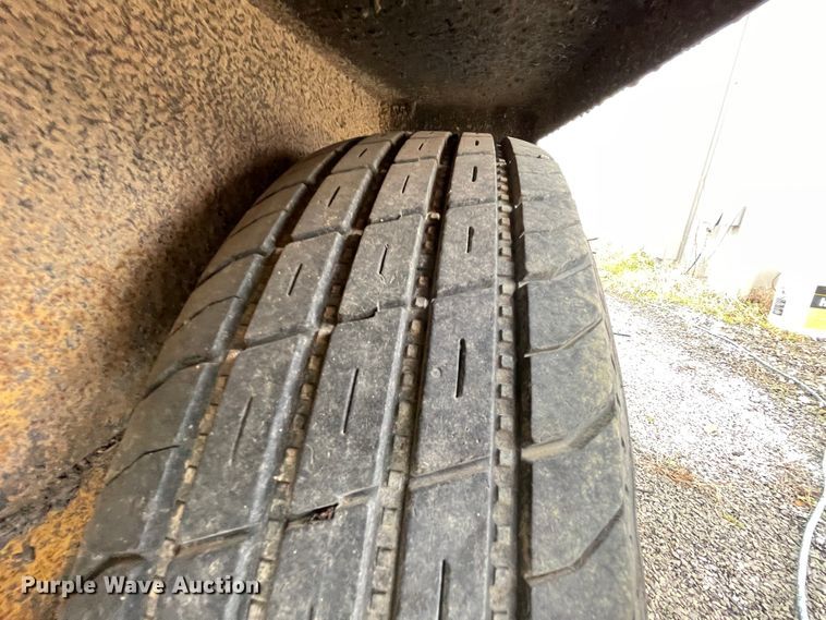 image for item II9331 Rosco RA2000 pot hole patcher