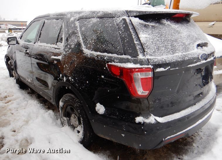image for item II9789 2016 Ford Explorer Police  SUV