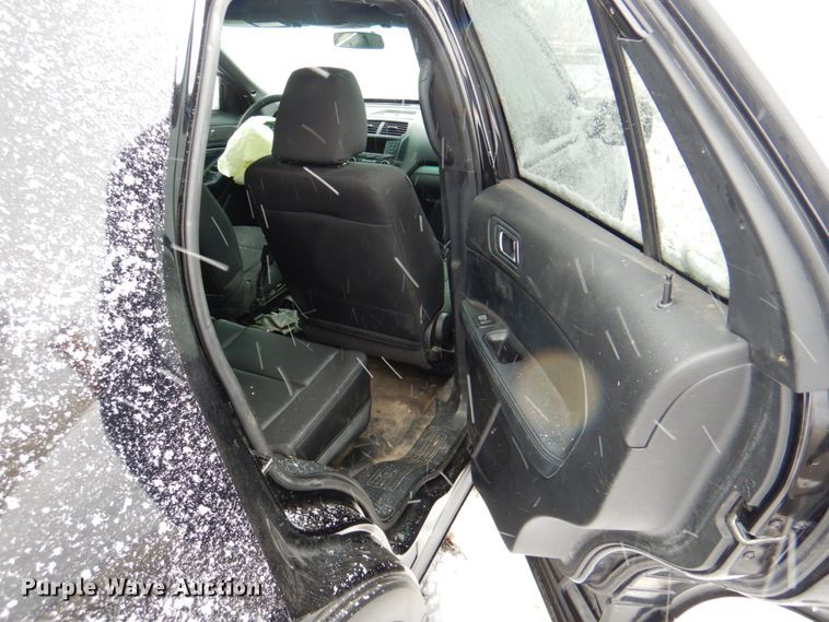 image for item II9789 2016 Ford Explorer Police  SUV