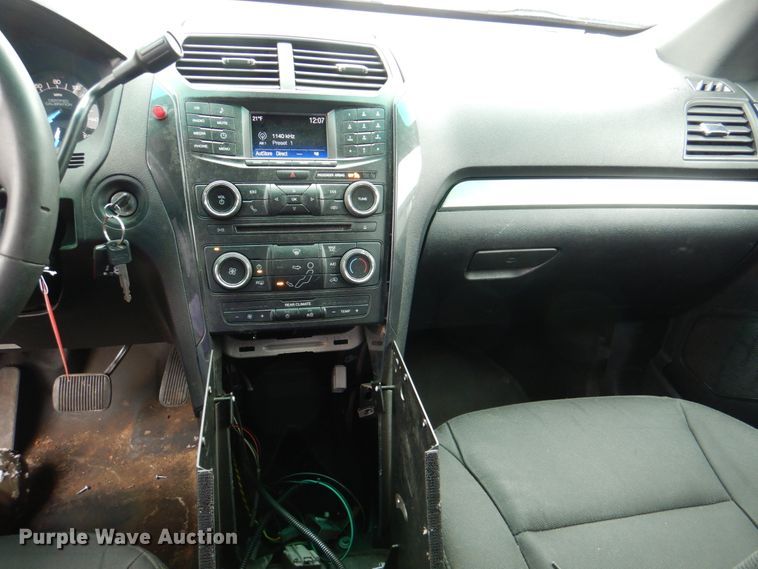 image for item II9800 2016 Ford Explorer Police  SUV