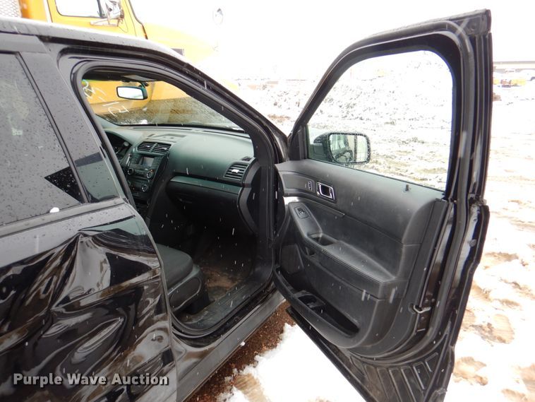 image for item II9800 2016 Ford Explorer Police  SUV