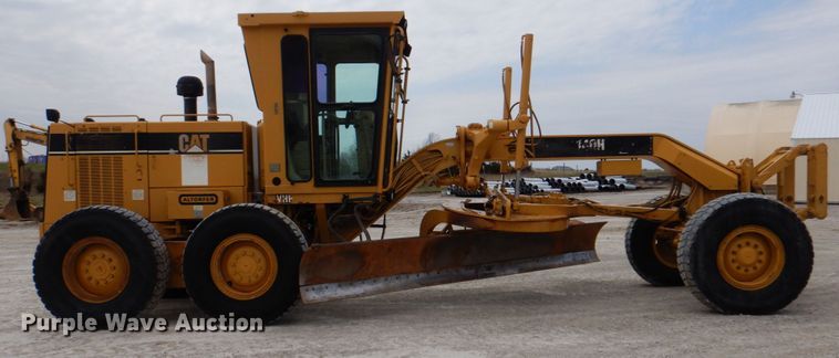 image for item II9868 2001 Caterpillar 140H  motor grader