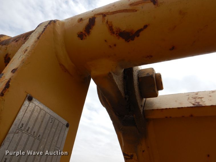 image for item II9868 2001 Caterpillar 140H  motor grader