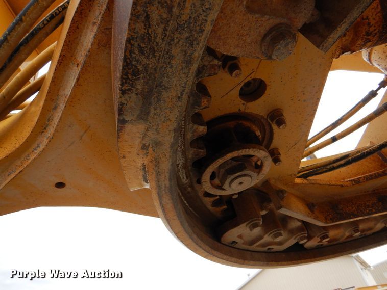 image for item II9868 2001 Caterpillar 140H  motor grader