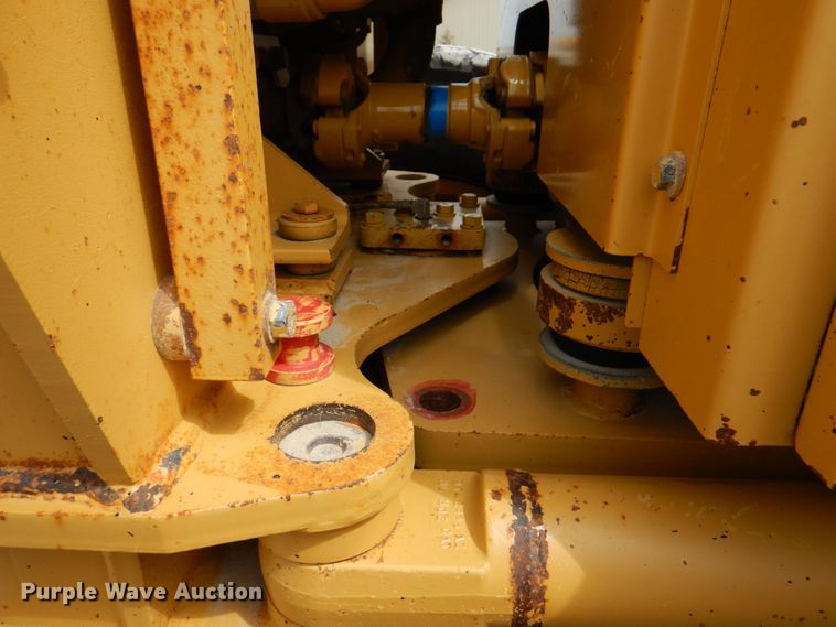 image for item II9868 2001 Caterpillar 140H  motor grader