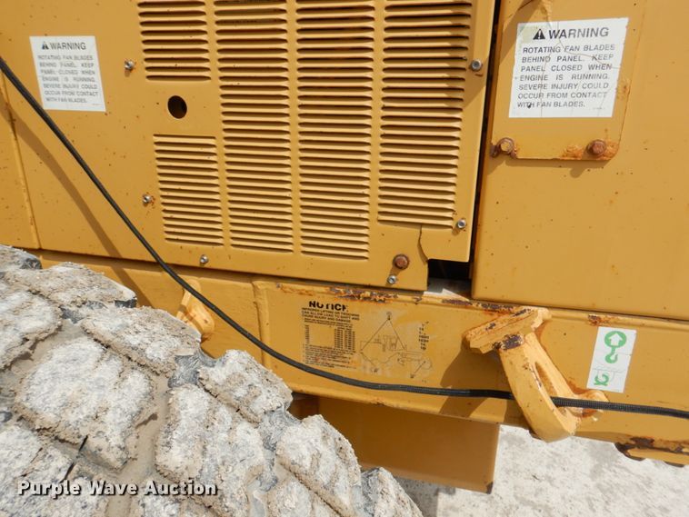 image for item II9868 2001 Caterpillar 140H  motor grader