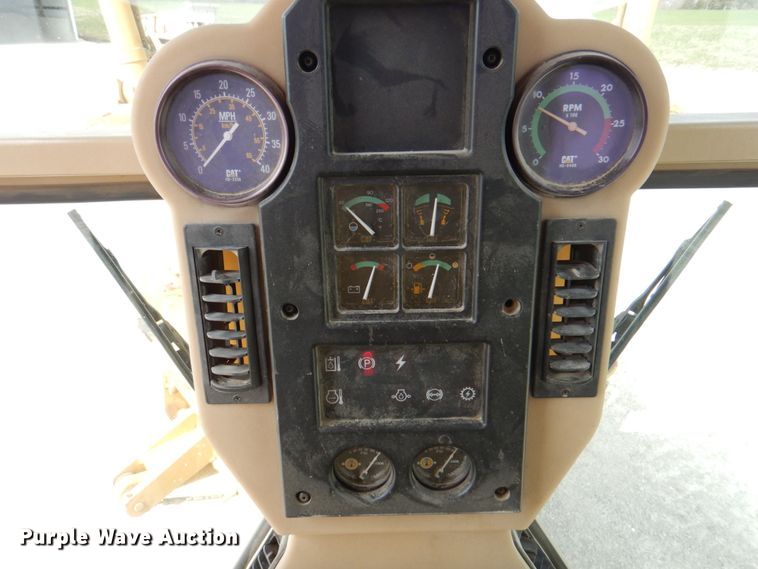 image for item II9868 2001 Caterpillar 140H  motor grader