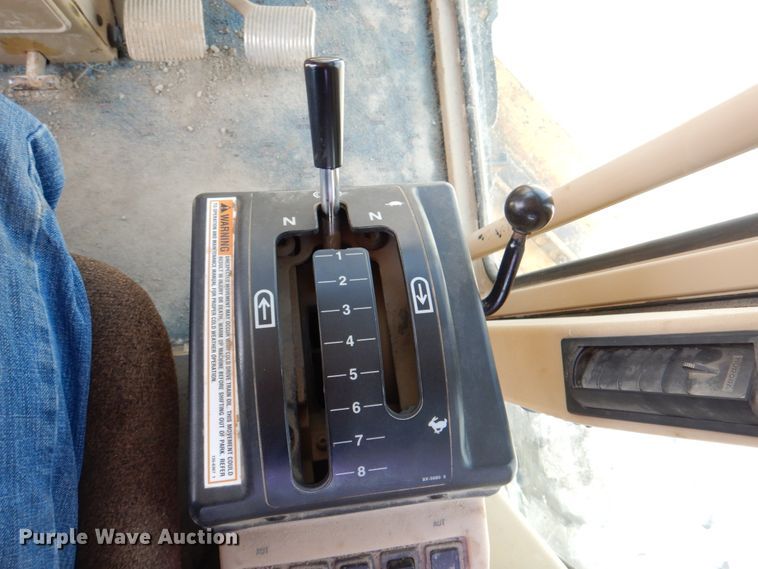 image for item II9868 2001 Caterpillar 140H  motor grader