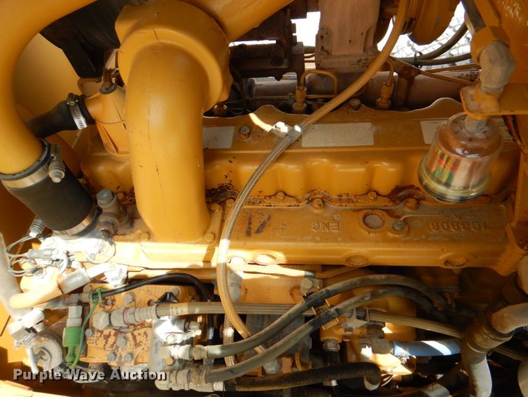 image for item II9868 2001 Caterpillar 140H  motor grader