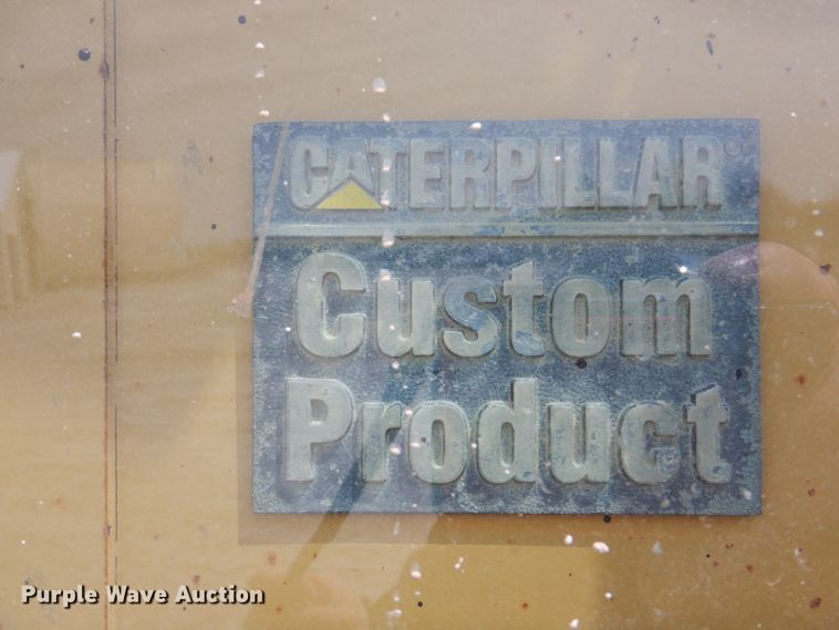 image for item II9868 2001 Caterpillar 140H  motor grader