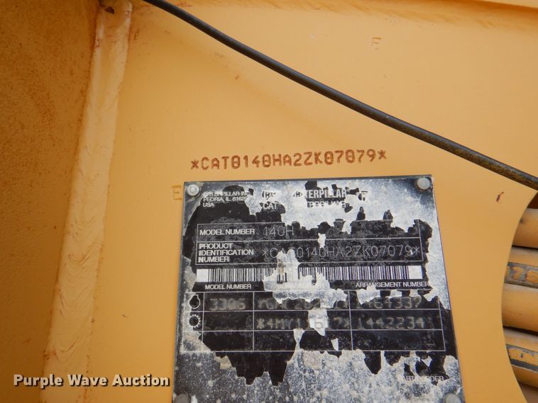 image for item II9868 2001 Caterpillar 140H  motor grader
