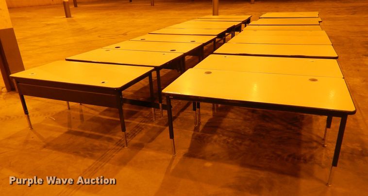 image for item IJ9251 Approximately 19 desks