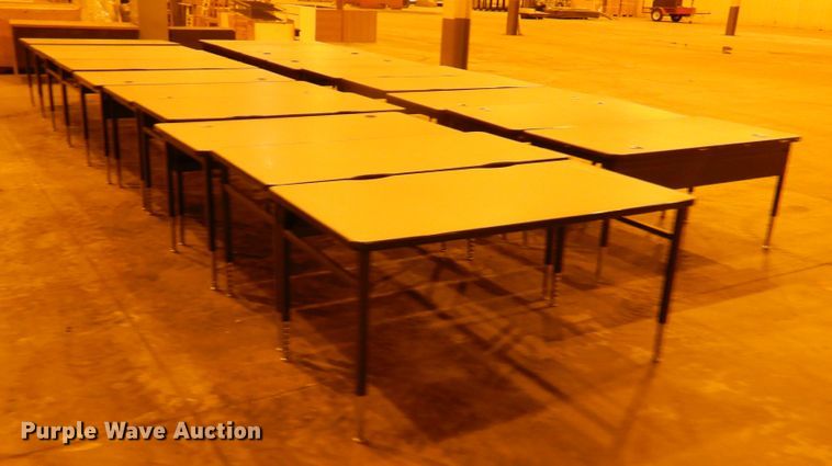 image for item IJ9251 Approximately 19 desks