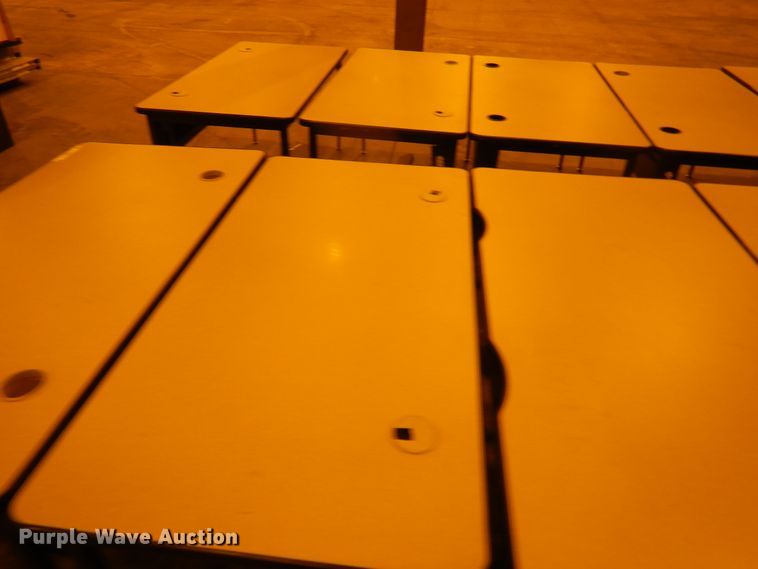 image for item IJ9251 Approximately 19 desks