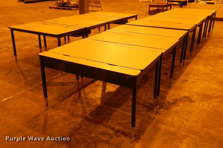 image for item IJ9252 (12) desks