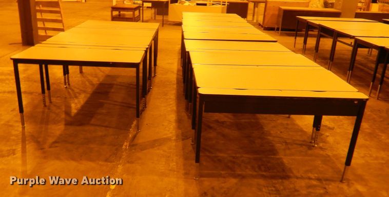 image for item IJ9252 (12) desks