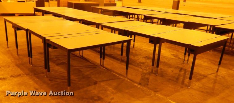 image for item IJ9252 (12) desks