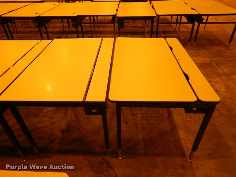 image for item IJ9252 (12) desks