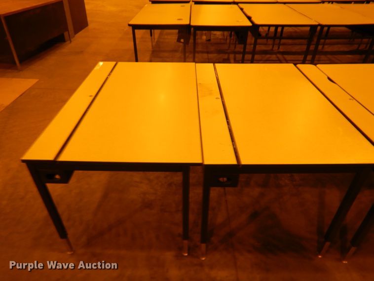 image for item IJ9252 (12) desks