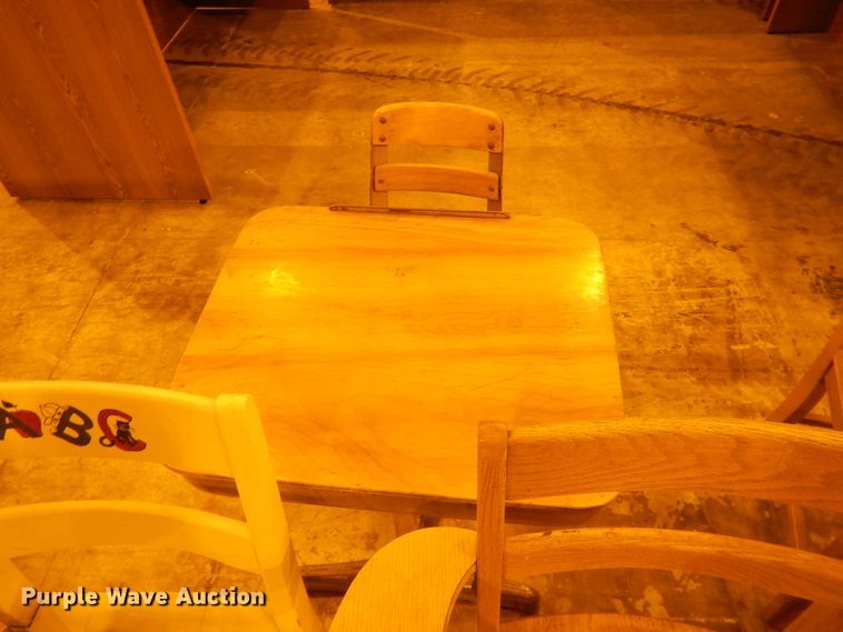 image for item IJ9258 Furniture