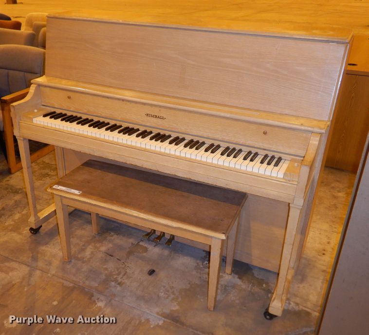 image for item IJ9259 Kimball piano