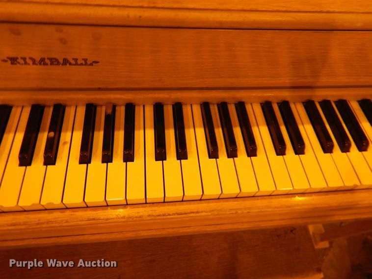 image for item IJ9259 Kimball piano