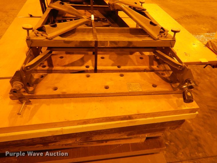 image for item IJ9265 Office supplies and equipment