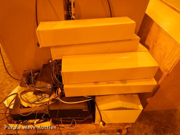 image for item IJ9265 Office supplies and equipment