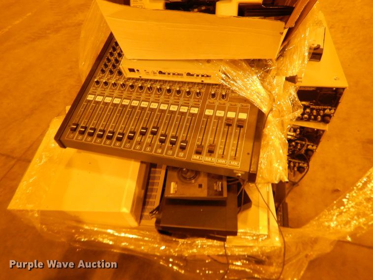 image for item IJ9268 Office supplies and equipment