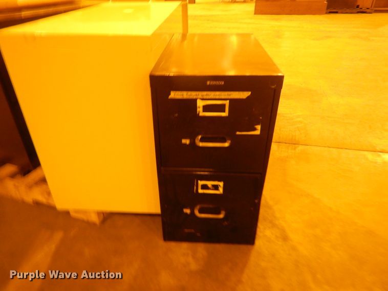 image for item IJ9272 Approximately 18 metal filing cabinets