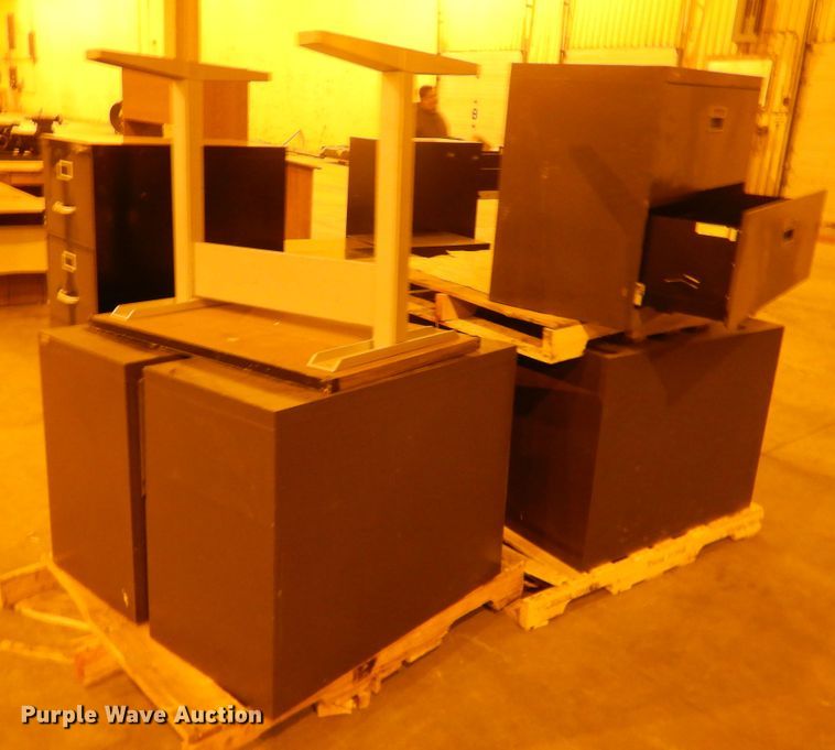 image for item IJ9272 Approximately 18 metal filing cabinets