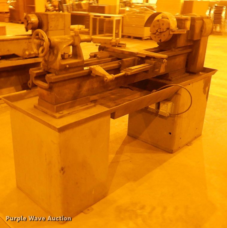 image for item IJ9274 Logan 6561H lathe