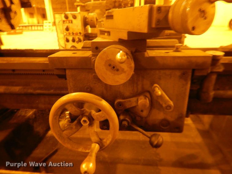 image for item IJ9274 Logan 6561H lathe